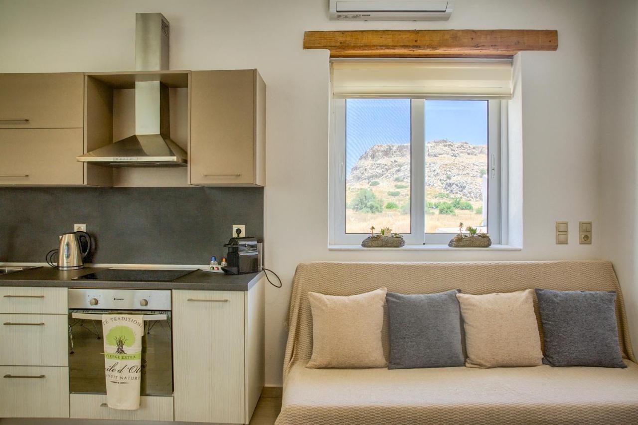 G&K Stone Suites Haraki Exteriör bild
