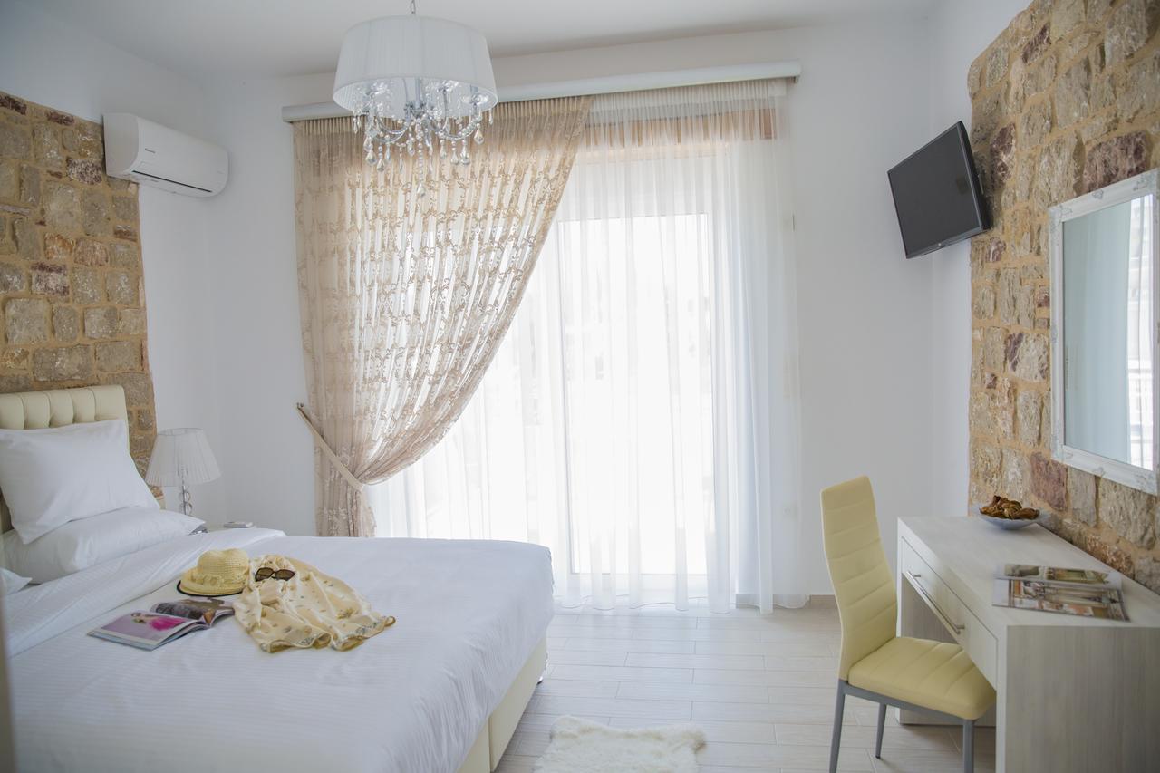 G&K Stone Suites Haraki Exteriör bild