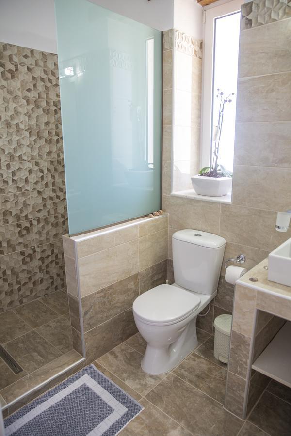 G&K Stone Suites Haraki Exteriör bild