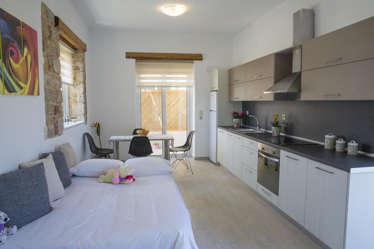 G&K Stone Suites Haraki Exteriör bild